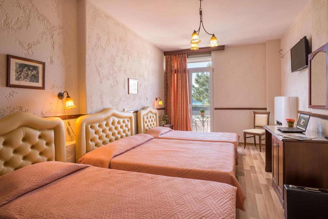 Jolly Hotel Igoumenitsa Exterior photo